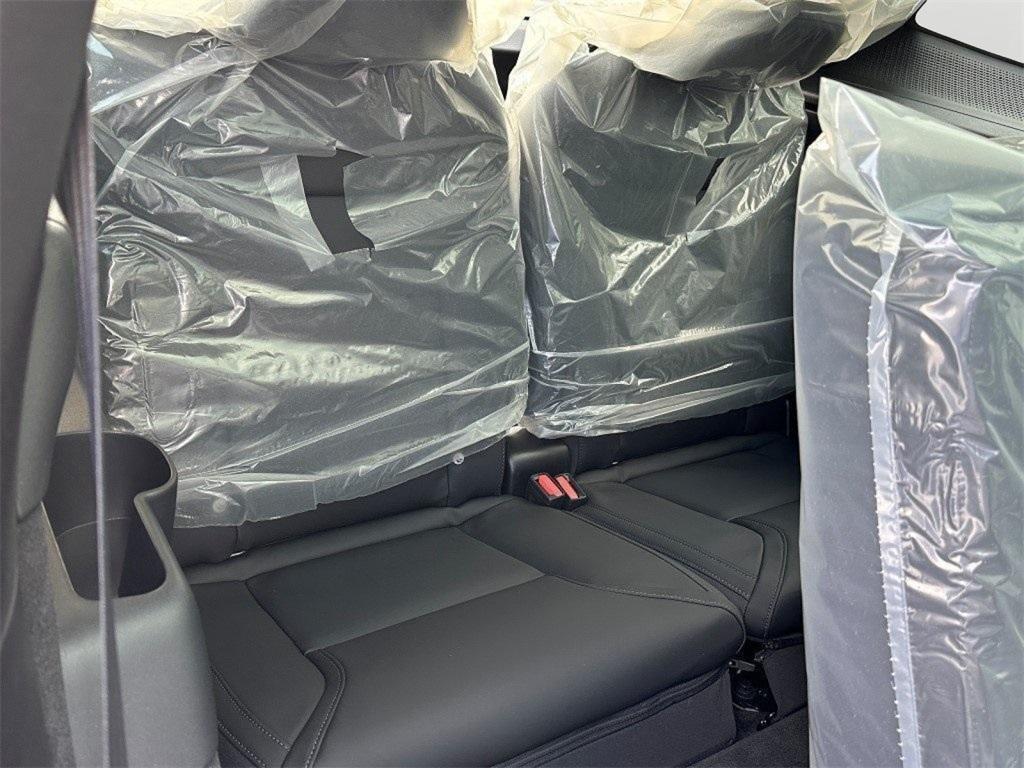 new 2025 Volvo EX90 car, priced at $82,390