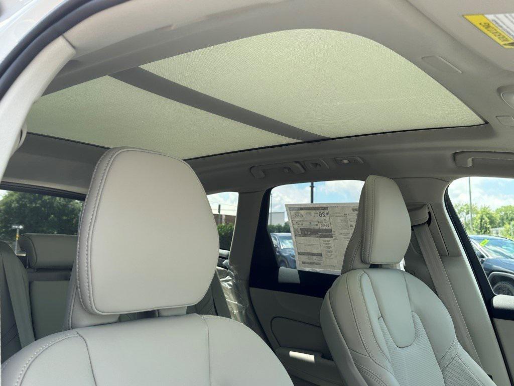 new 2026 Volvo XC60 car, priced at $62,935