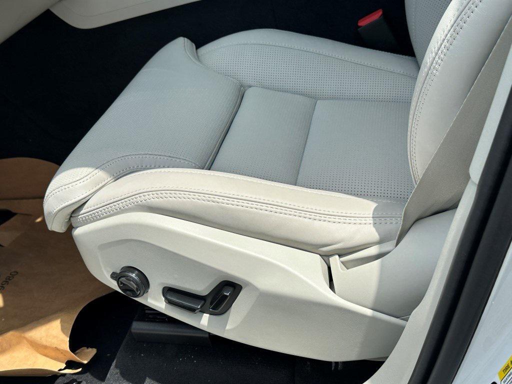 new 2026 Volvo XC60 car, priced at $62,935