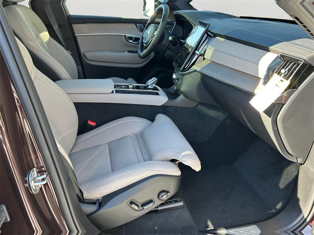 new 2026 Volvo XC90 car, priced at $79,605