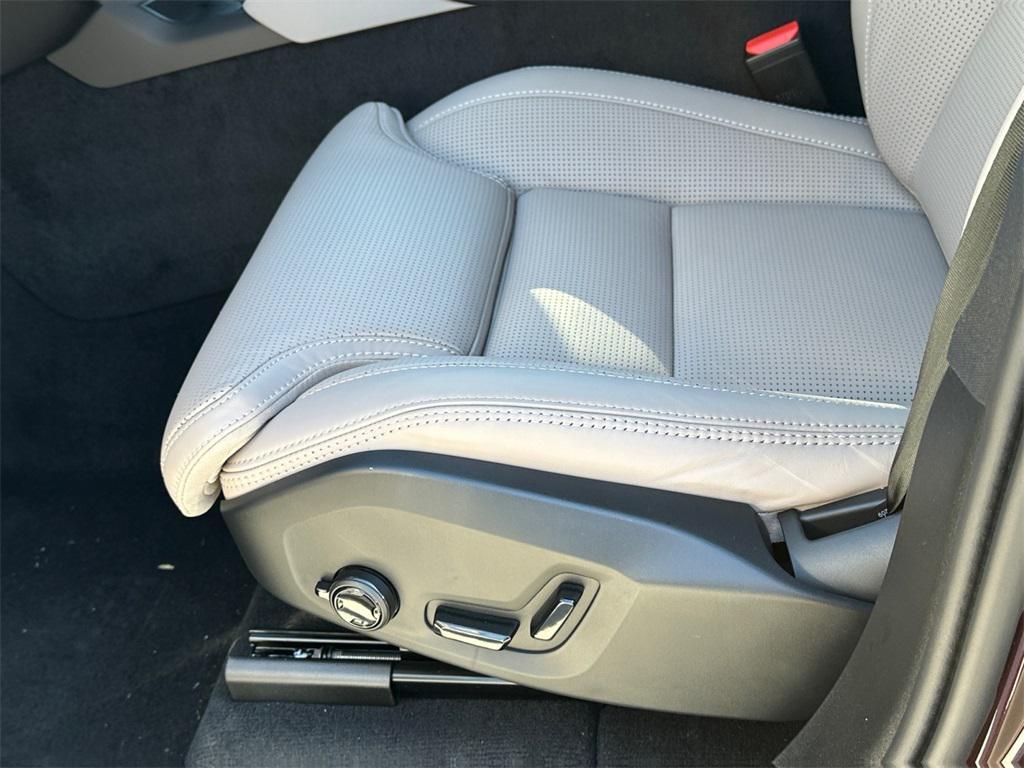 new 2026 Volvo XC90 car, priced at $79,605