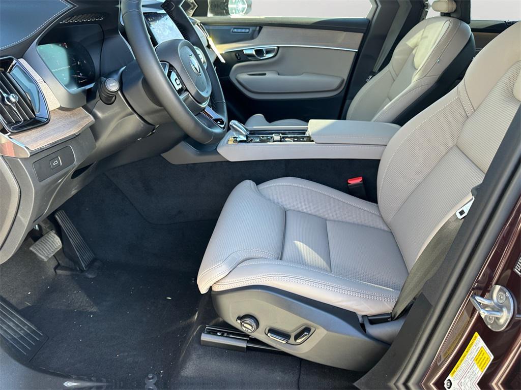 new 2026 Volvo XC90 car, priced at $79,605