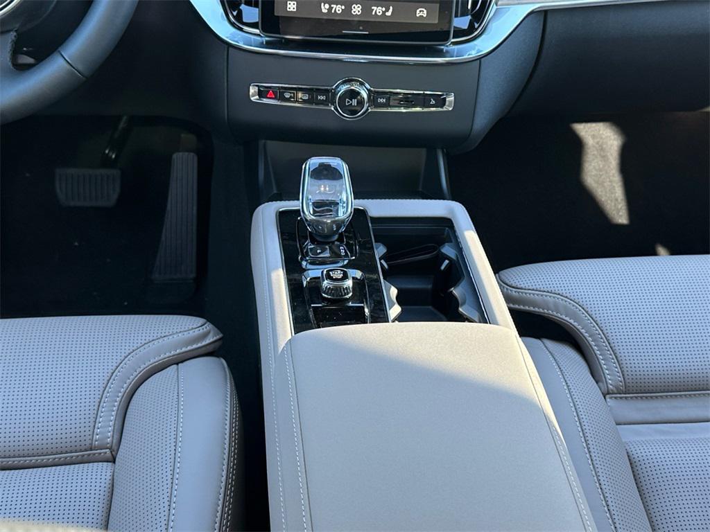 new 2026 Volvo XC90 car, priced at $79,605