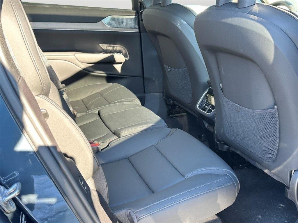 new 2025 Volvo EX90 car, priced at $93,840