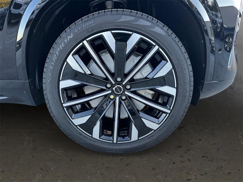 new 2026 Volvo XC90 car, priced at $68,325