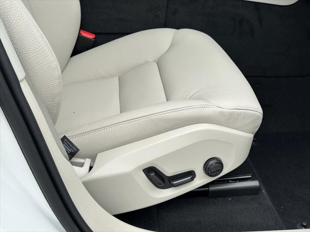 new 2025 Volvo XC60 Plug-In Hybrid car, priced at $66,260