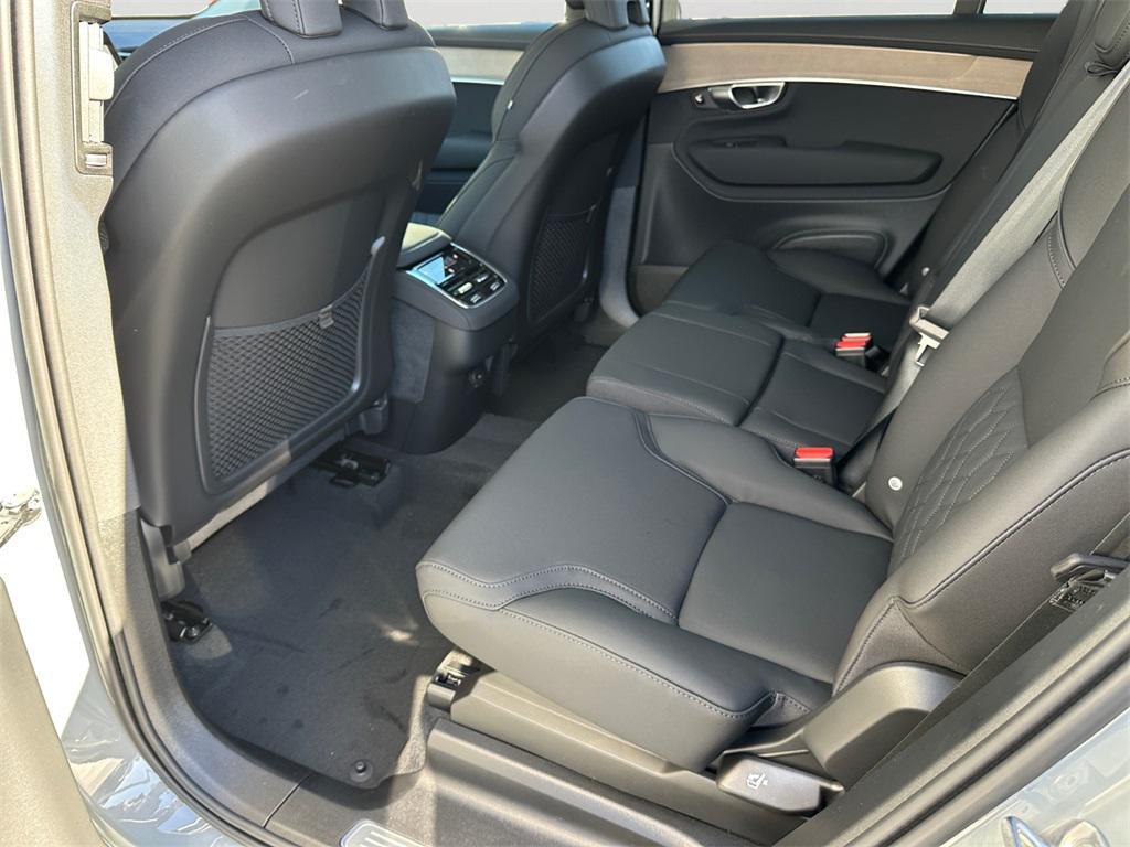 new 2026 Volvo XC90 car, priced at $67,395