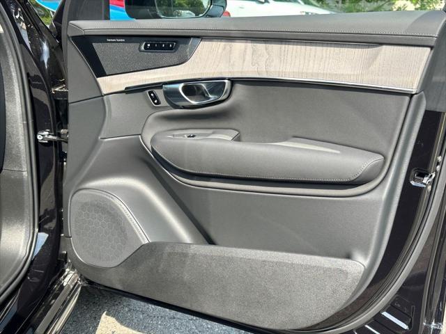 new 2025 Volvo XC90 car, priced at $71,755