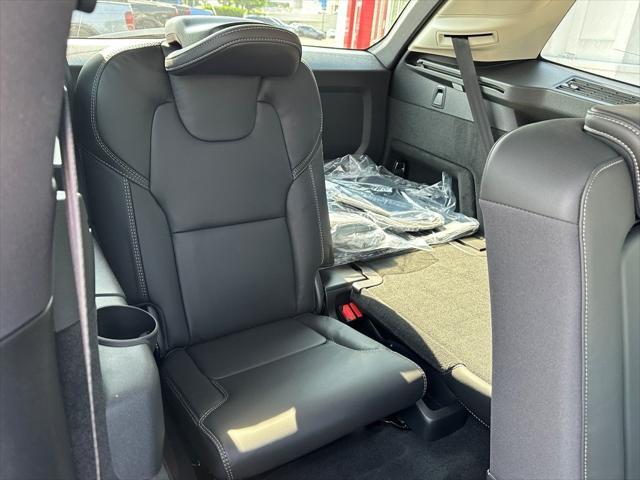 new 2025 Volvo XC90 car, priced at $71,755