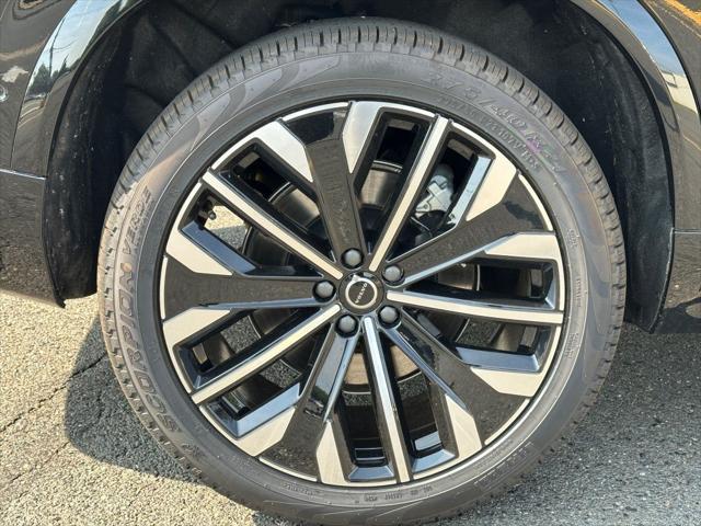 new 2025 Volvo XC90 car, priced at $71,755