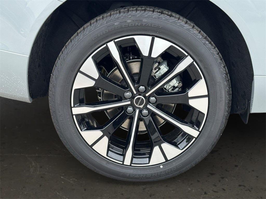 new 2026 Volvo XC60 car, priced at $60,135