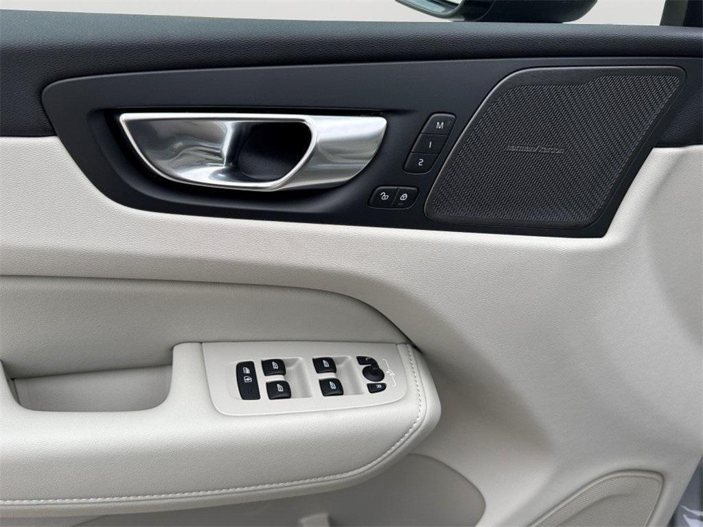 new 2026 Volvo XC60 car, priced at $60,135