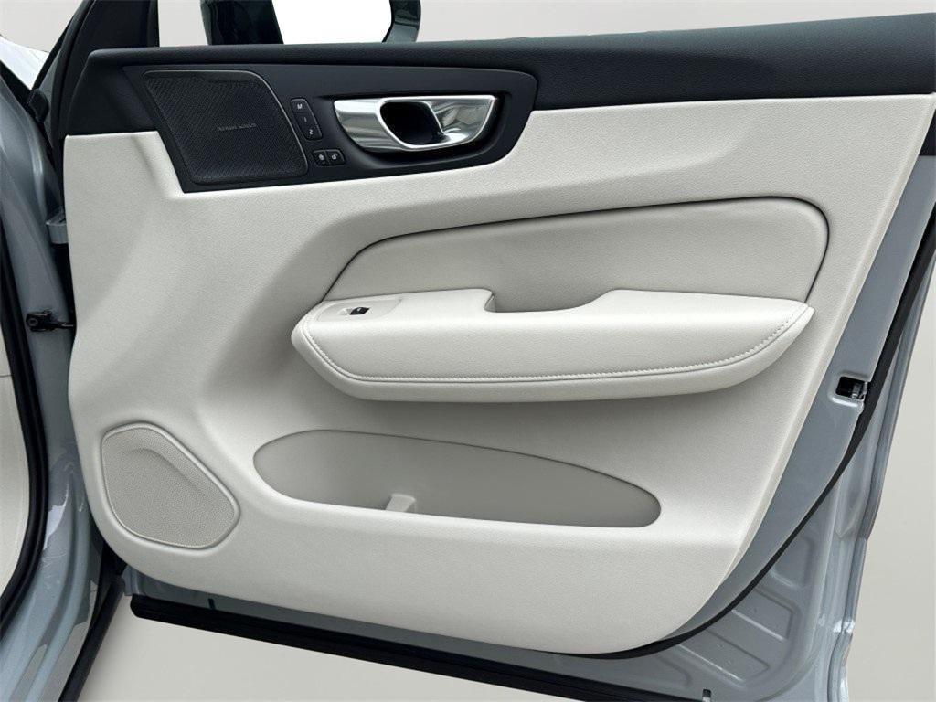 new 2026 Volvo XC60 car, priced at $60,135