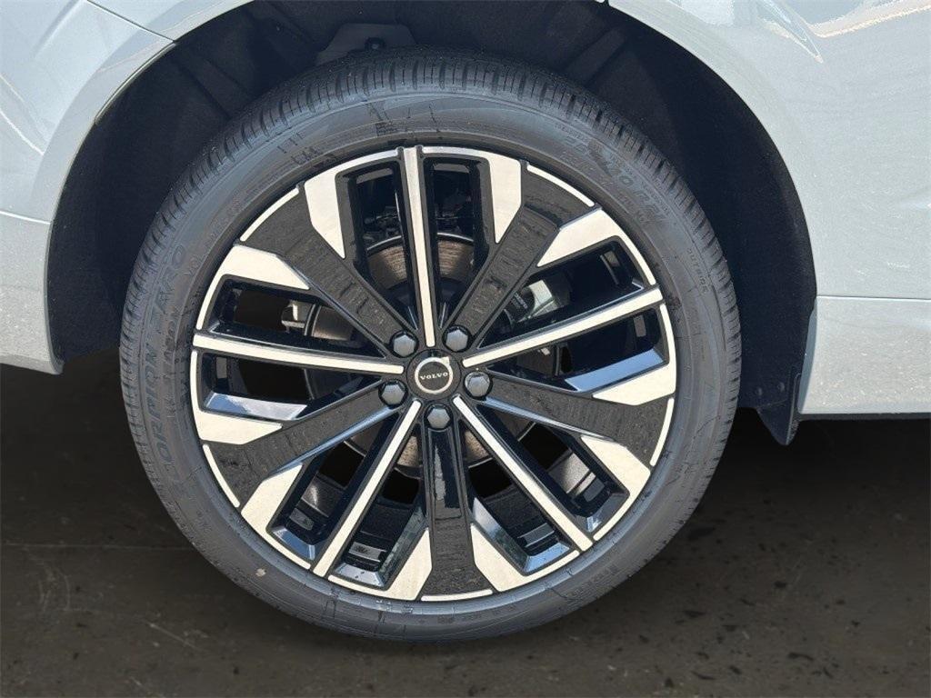 new 2026 Volvo XC60 car, priced at $60,935