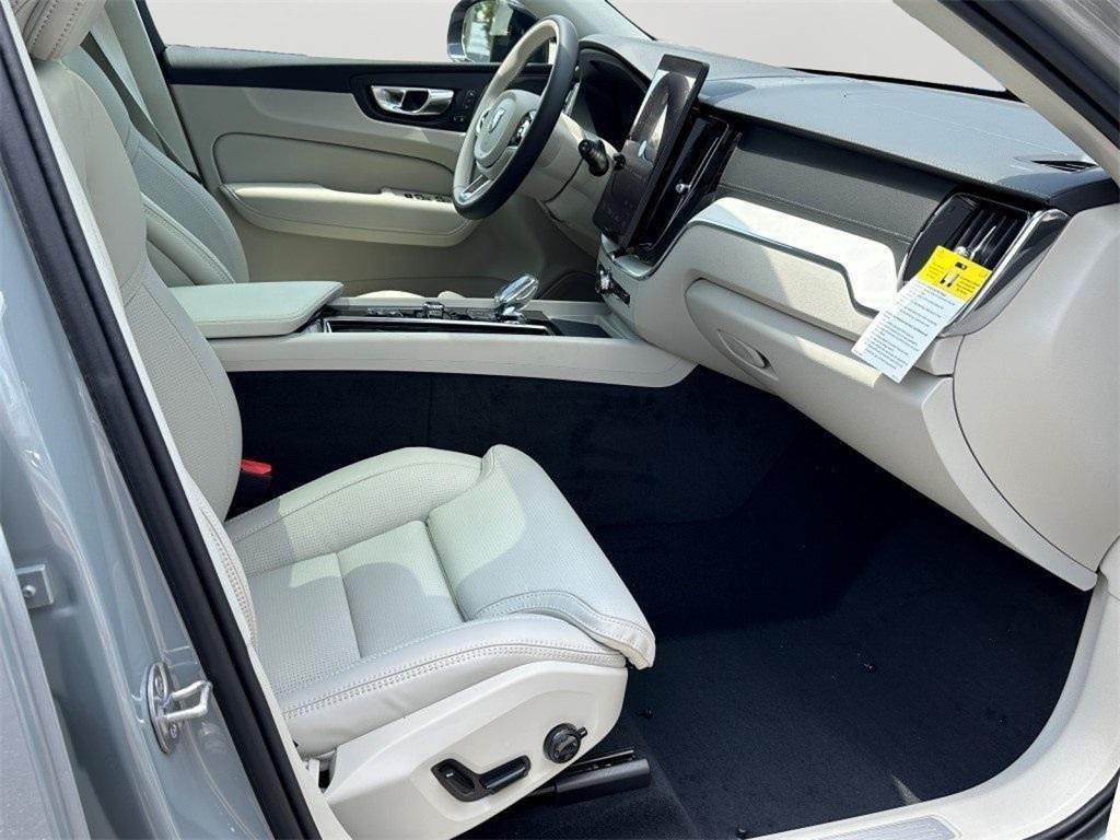 new 2026 Volvo XC60 car, priced at $60,935