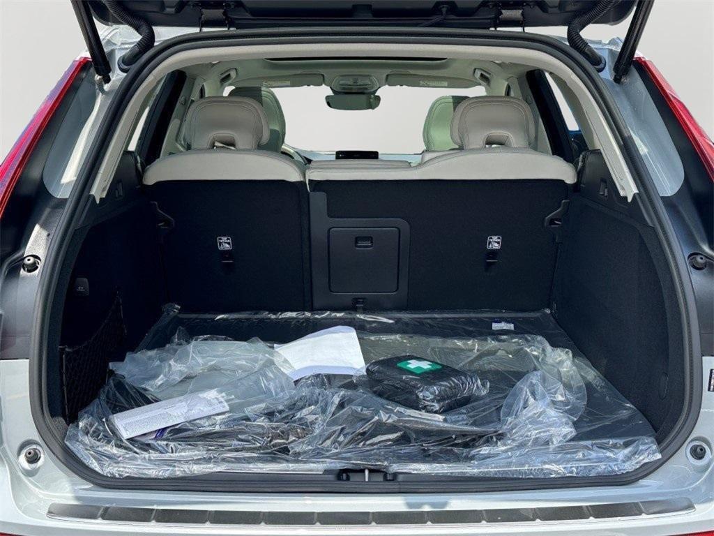 new 2026 Volvo XC60 car, priced at $60,935