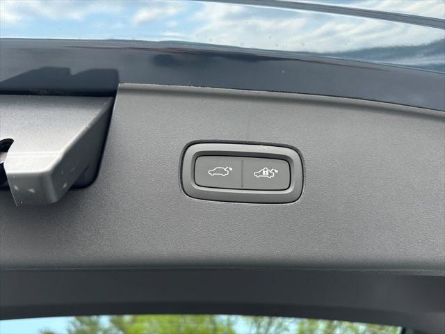 new 2025 Volvo EX90 car, priced at $90,490