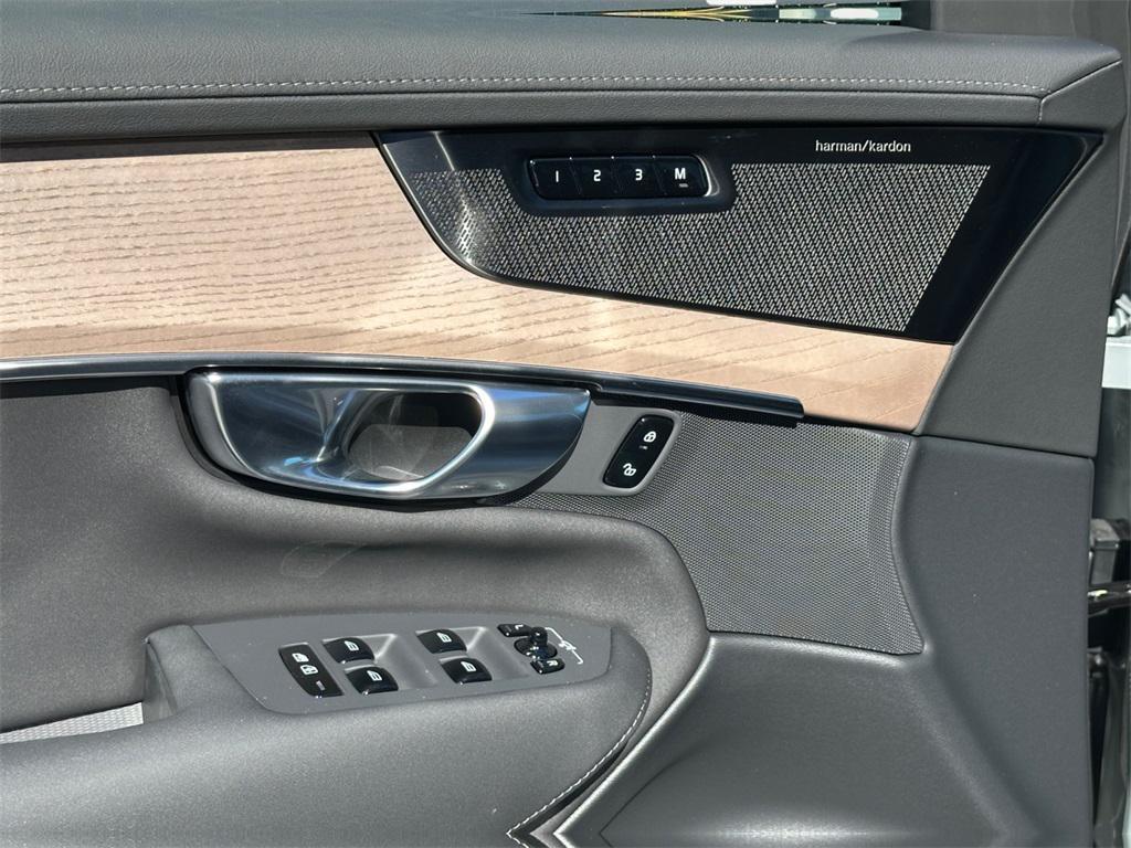 new 2026 Volvo XC90 car, priced at $68,825