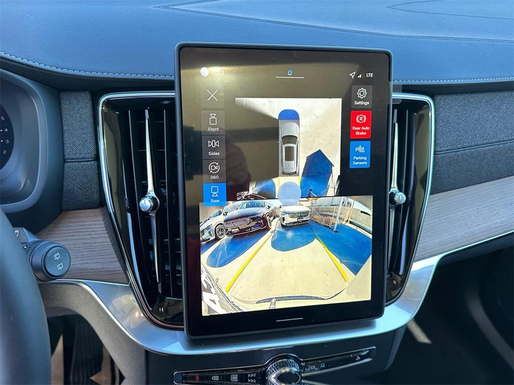 new 2026 Volvo XC90 car, priced at $68,825