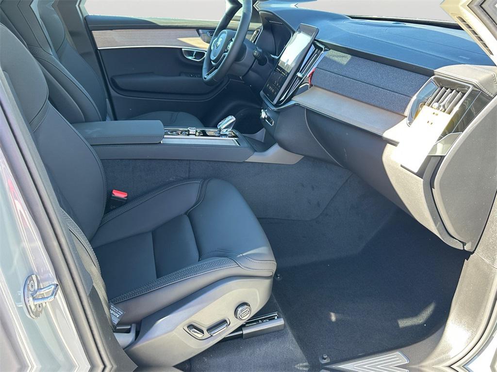new 2026 Volvo XC90 car, priced at $68,825