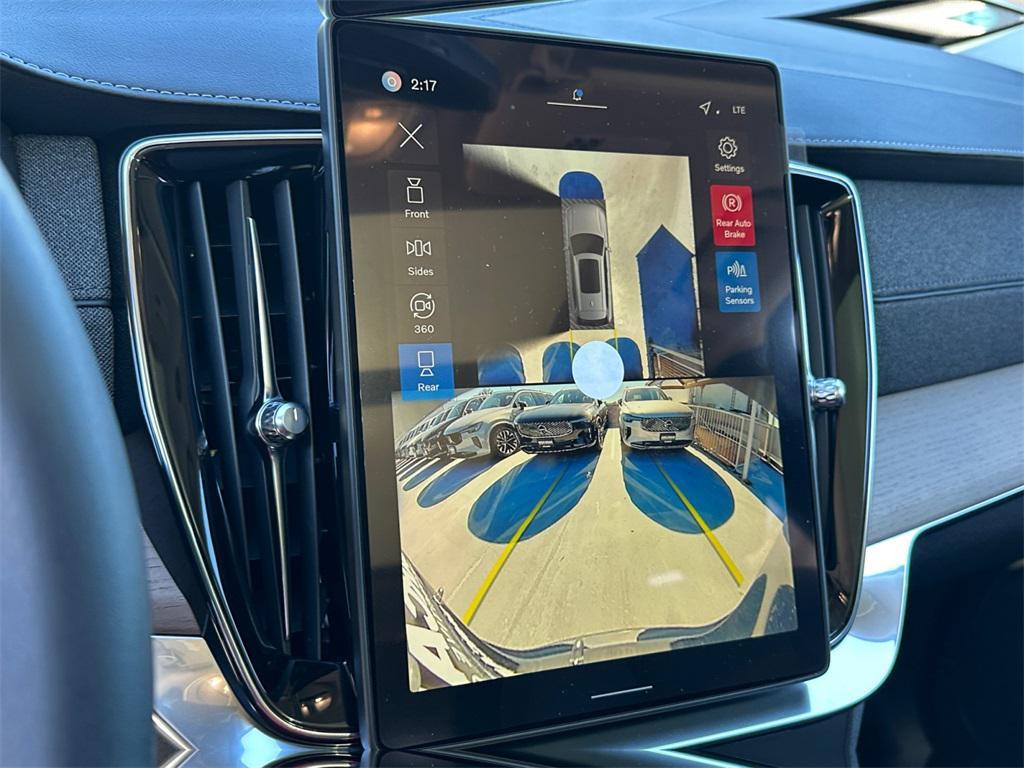 new 2026 Volvo XC90 Plug-In Hybrid car, priced at $78,445