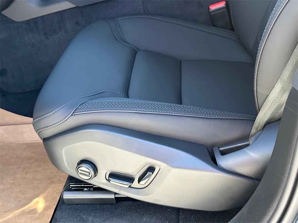 new 2026 Volvo XC90 Plug-In Hybrid car, priced at $78,445