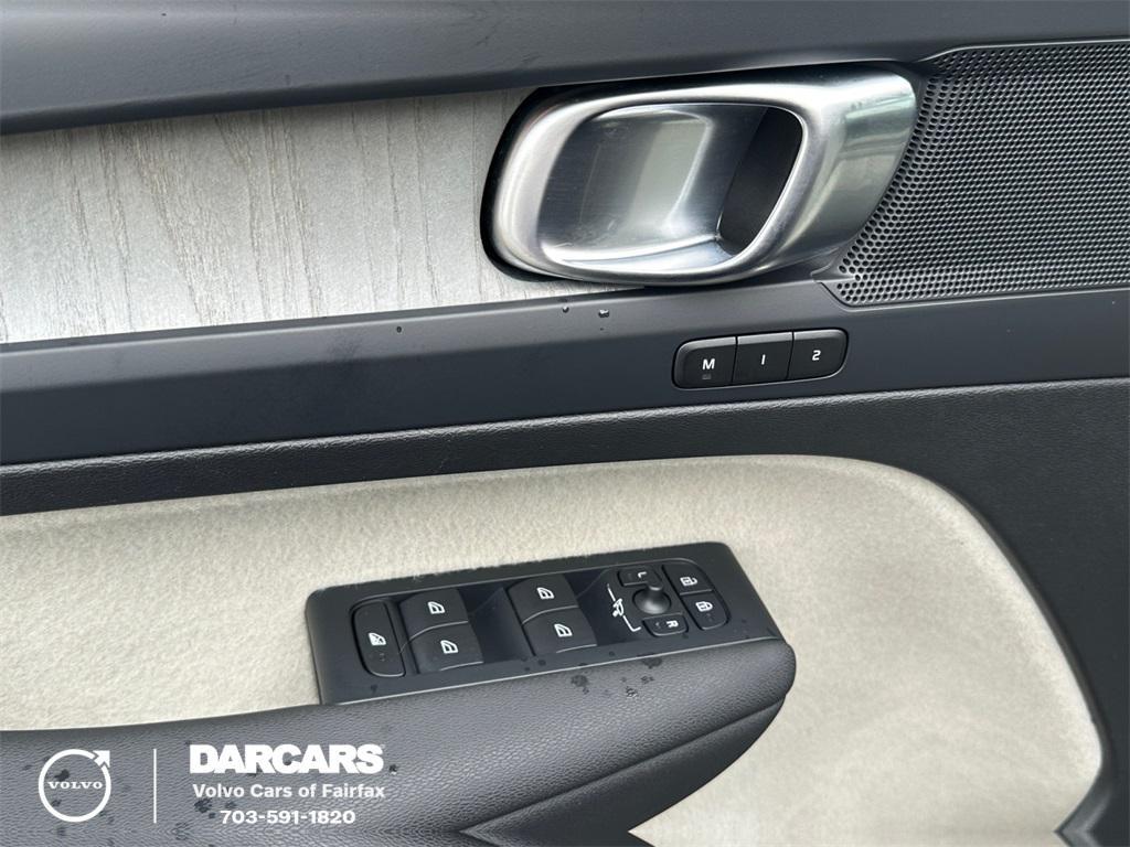 used 2024 Volvo XC40 car, priced at $33,700