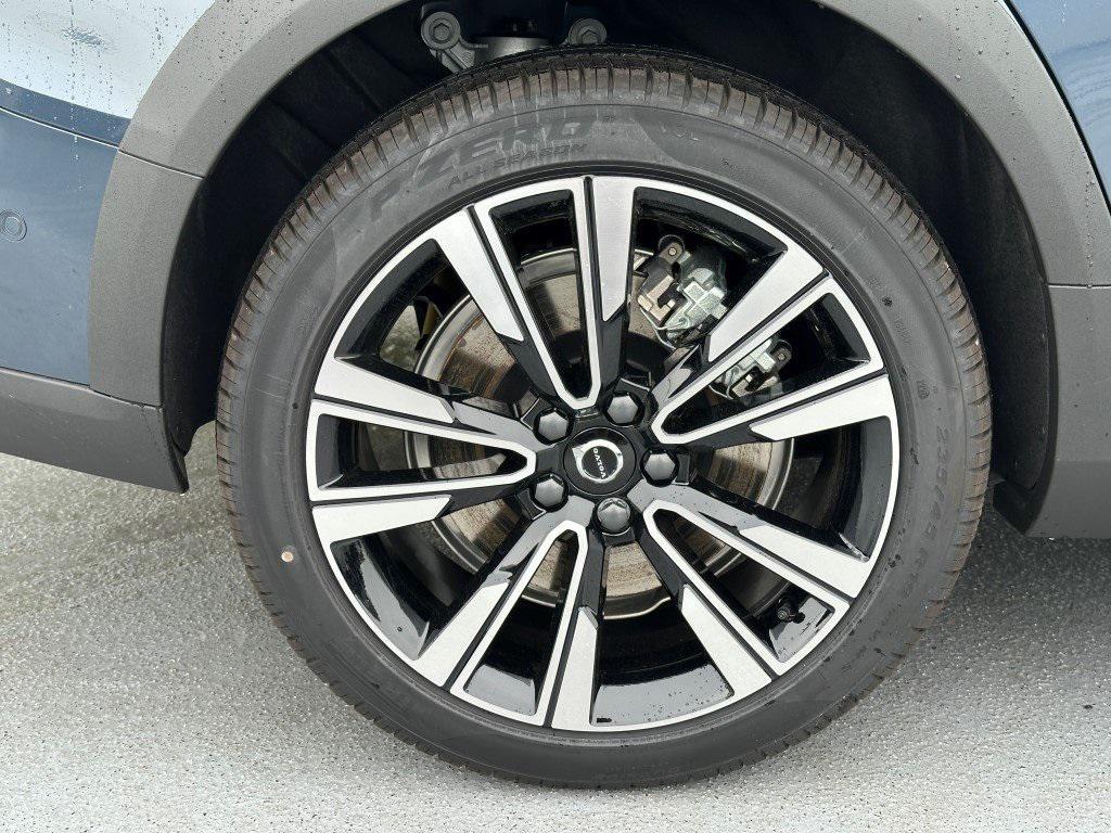 new 2025 Volvo V60 Cross Country car, priced at $57,555