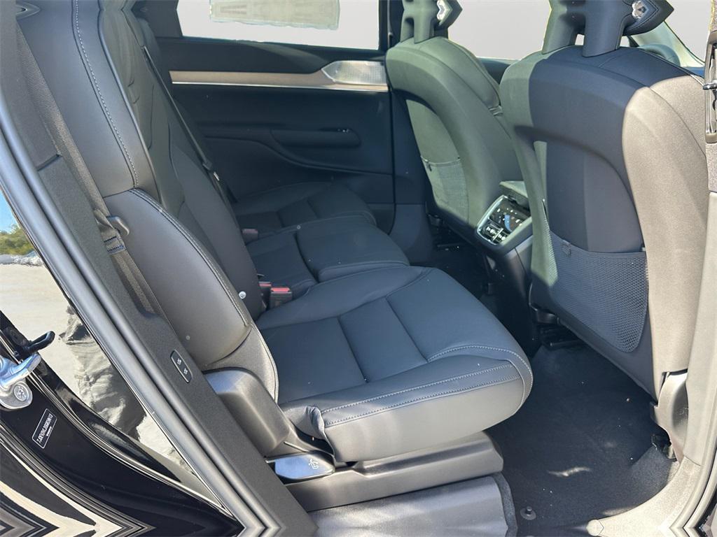 new 2025 Volvo EX90 car, priced at $88,490