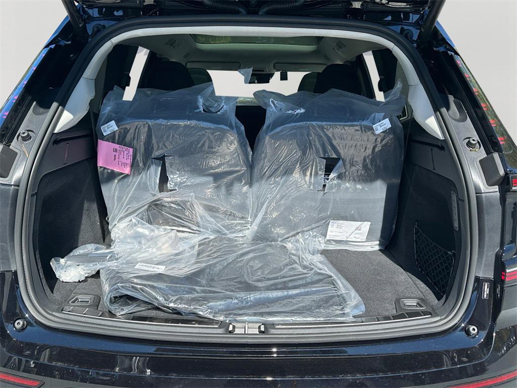 new 2025 Volvo EX90 car, priced at $88,490