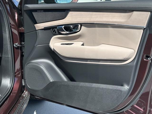 new 2025 Volvo XC90 Plug-In Hybrid car, priced at $76,395