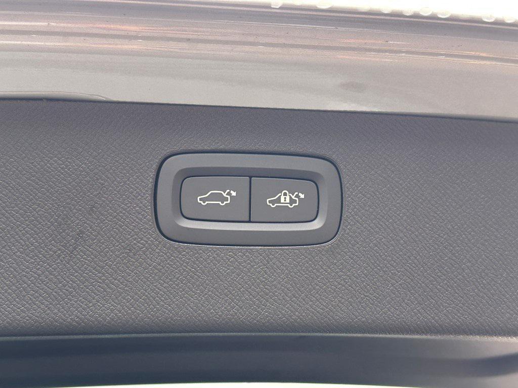 new 2026 Volvo XC90 car, priced at $75,945