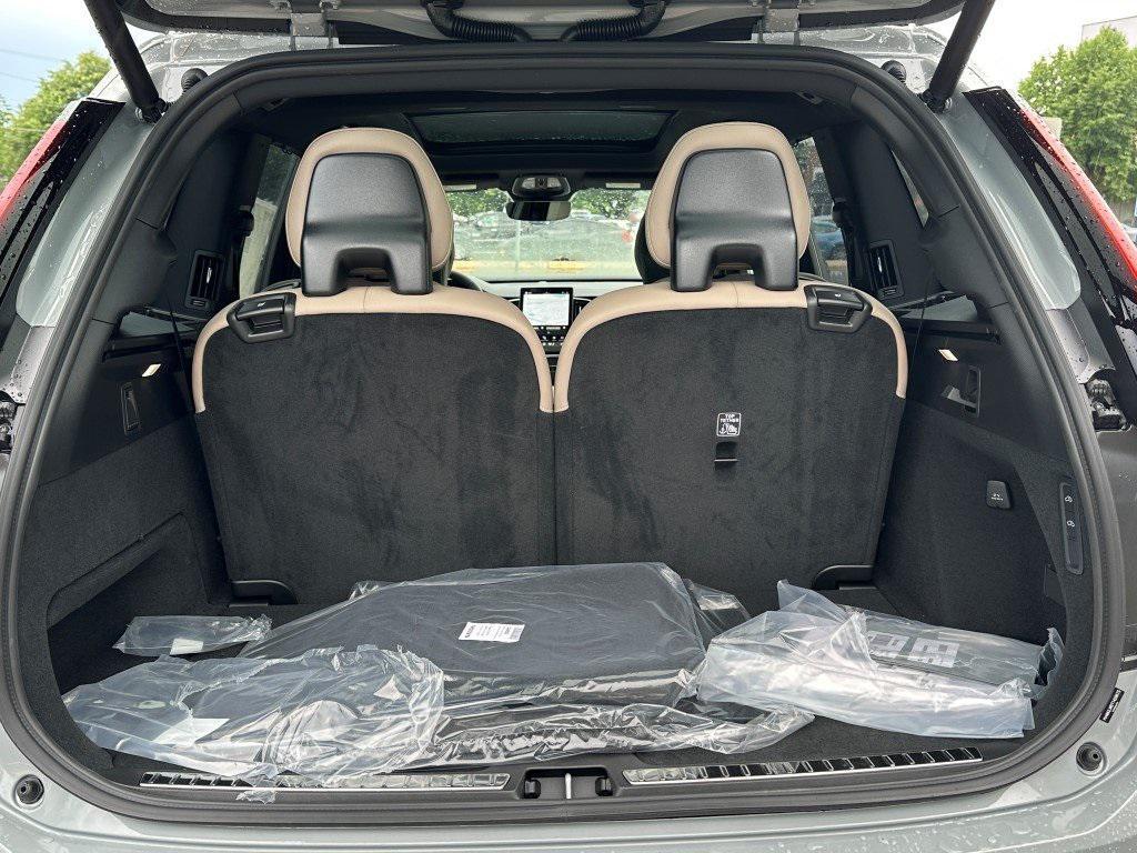 new 2026 Volvo XC90 car, priced at $75,945