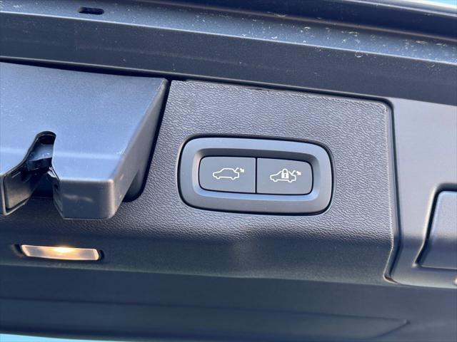new 2025 Volvo XC60 Plug-In Hybrid car, priced at $62,645