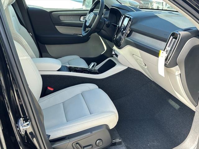 new 2025 Volvo XC40 car, priced at $47,335