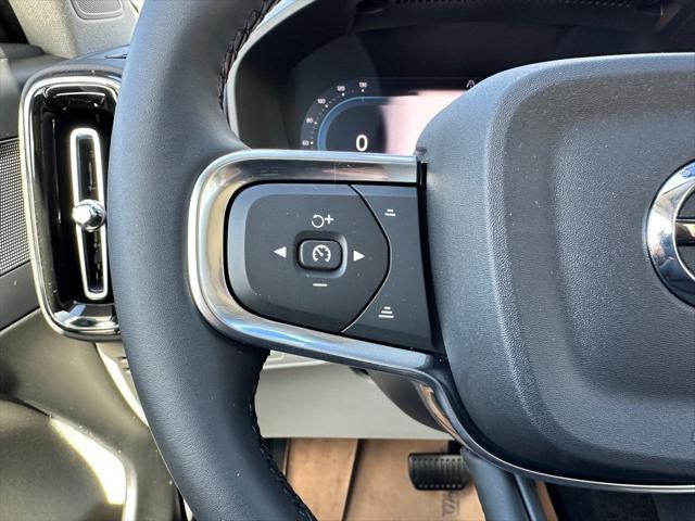new 2025 Volvo XC40 car, priced at $47,335
