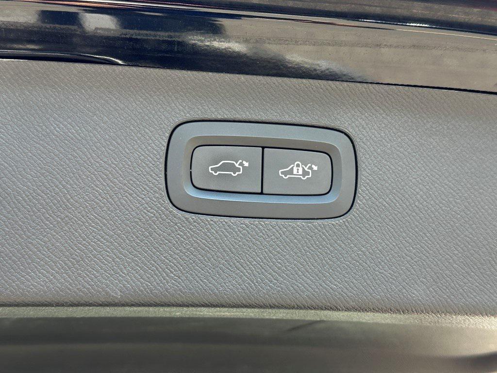 used 2019 Volvo XC90 car, priced at $19,800