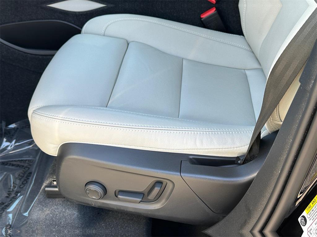 used 2024 Volvo XC40 car, priced at $34,890