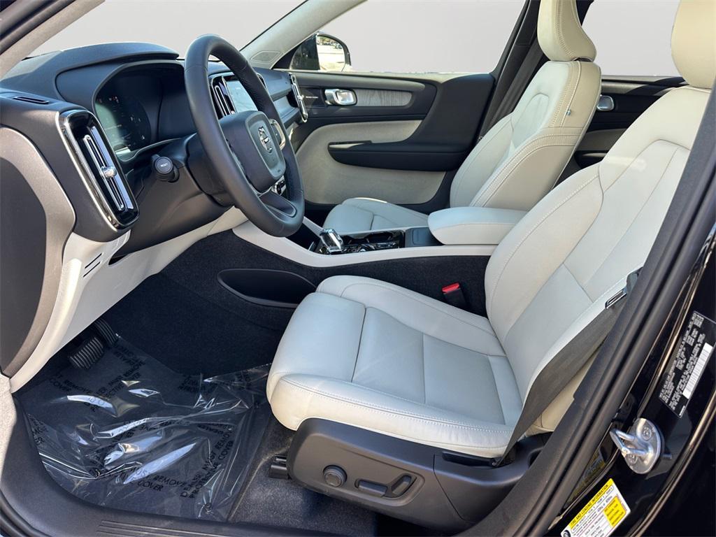 used 2024 Volvo XC40 car, priced at $34,890