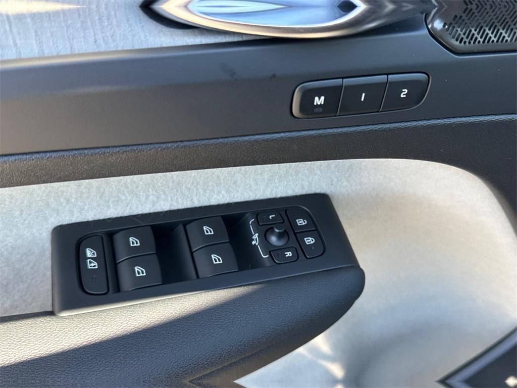 used 2024 Volvo XC40 car, priced at $34,890