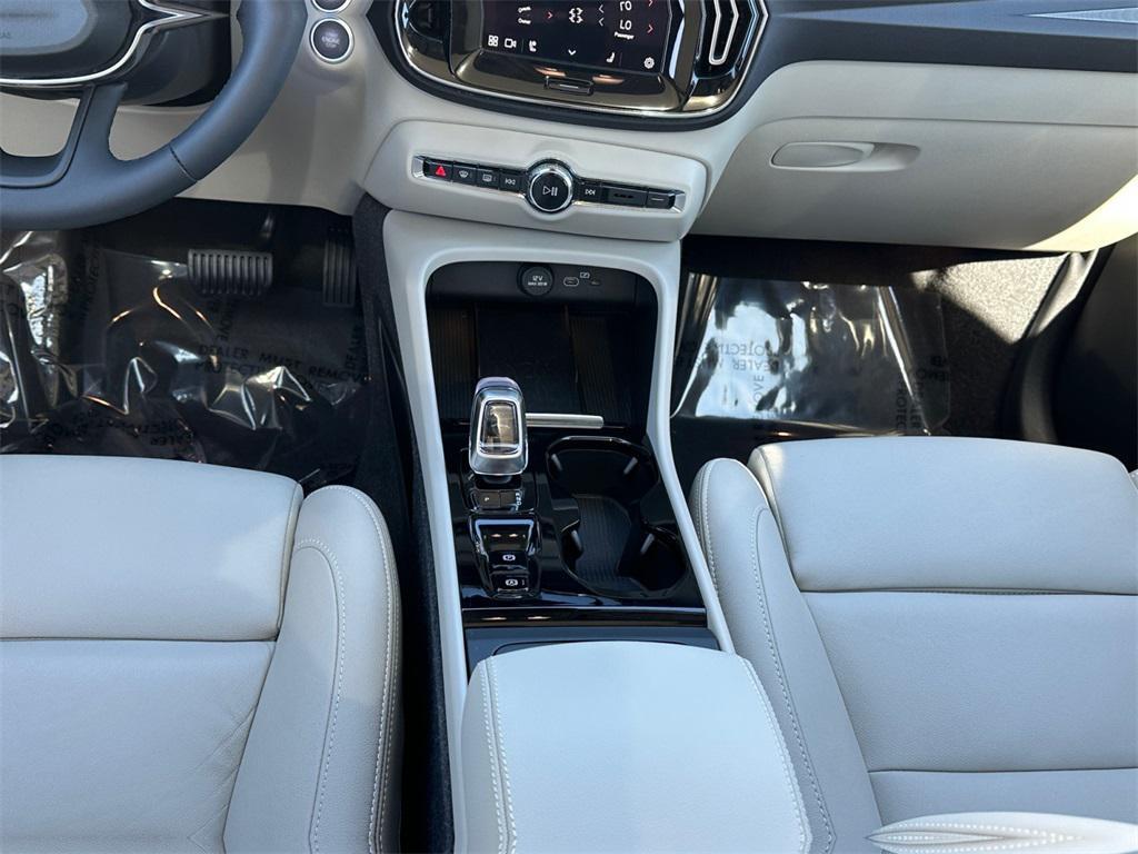used 2024 Volvo XC40 car, priced at $34,890