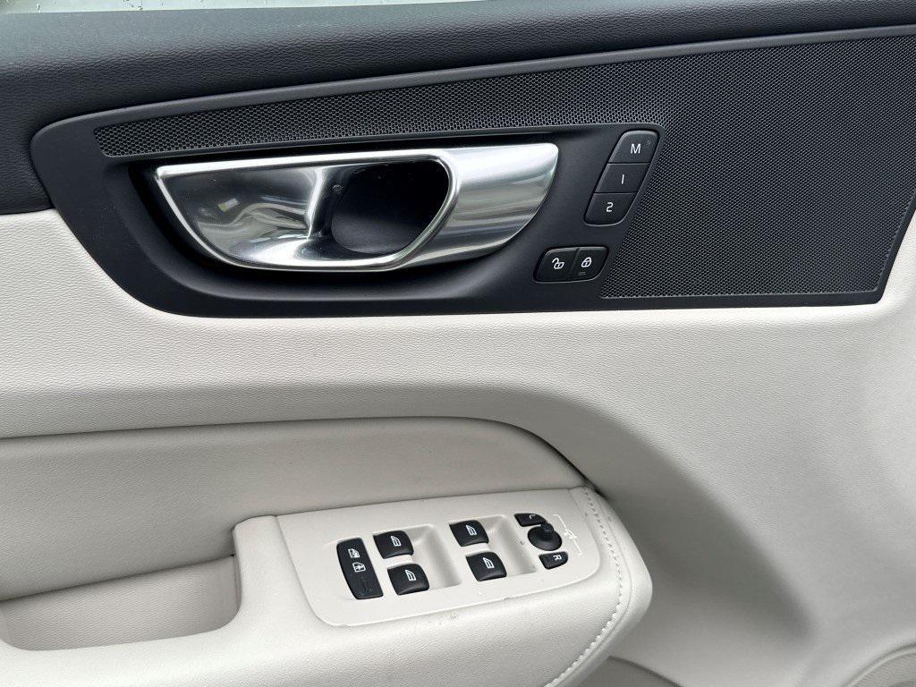 new 2025 Volvo XC60 Plug-In Hybrid car, priced at $65,260
