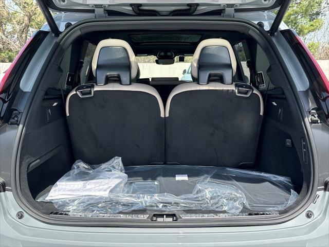 new 2025 Volvo XC90 car, priced at $72,145