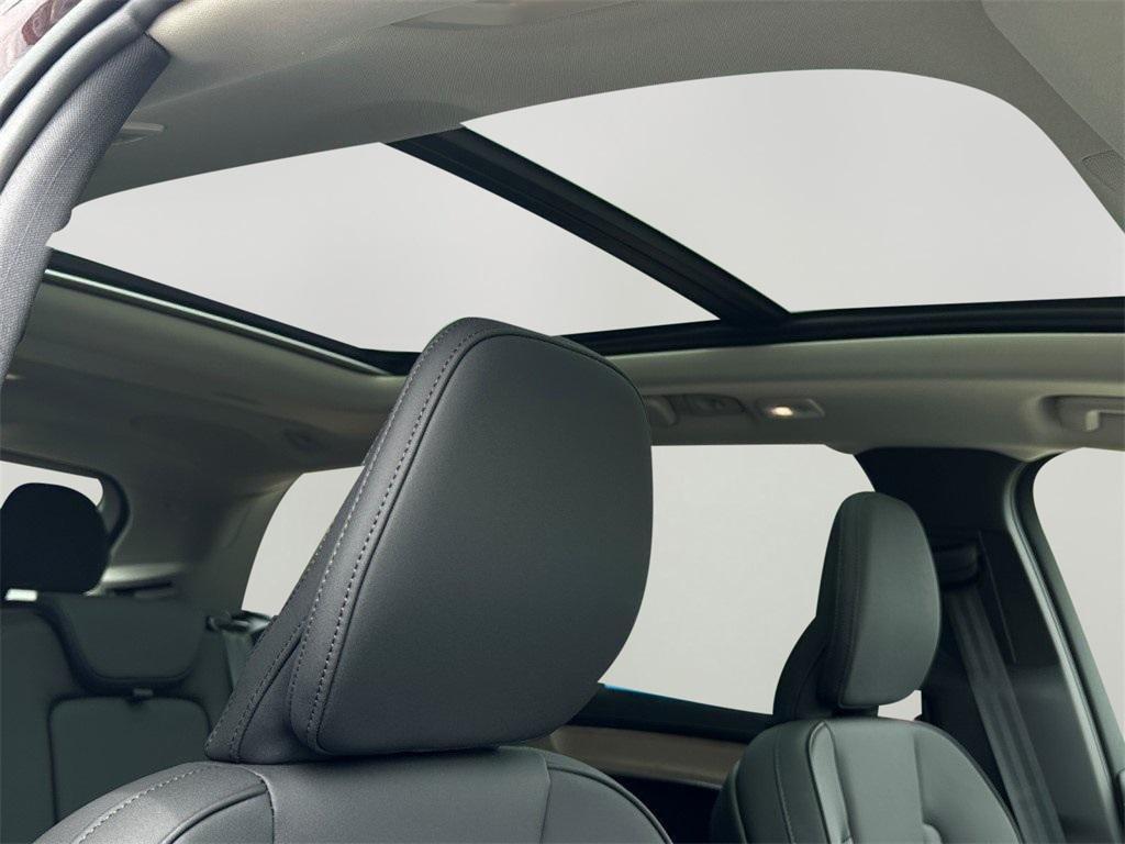 new 2025 Volvo XC90 Plug-In Hybrid car, priced at $74,895