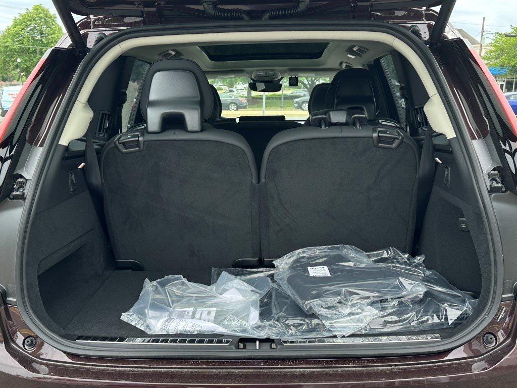 new 2025 Volvo XC90 Plug-In Hybrid car, priced at $76,895