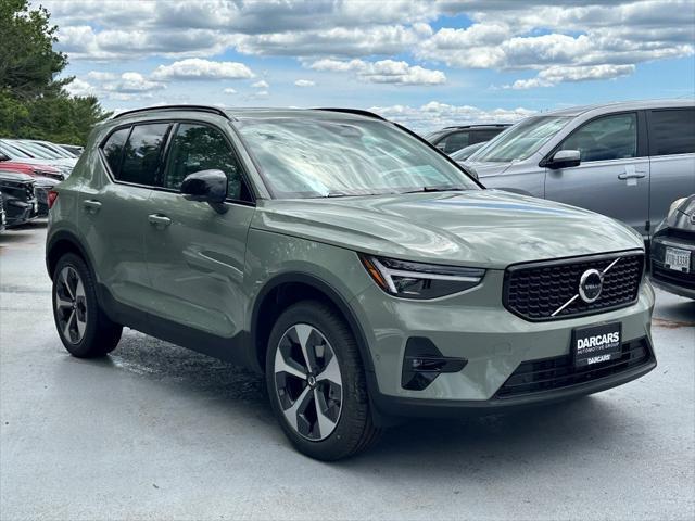 new 2024 Volvo XC40 car, priced at $46,025