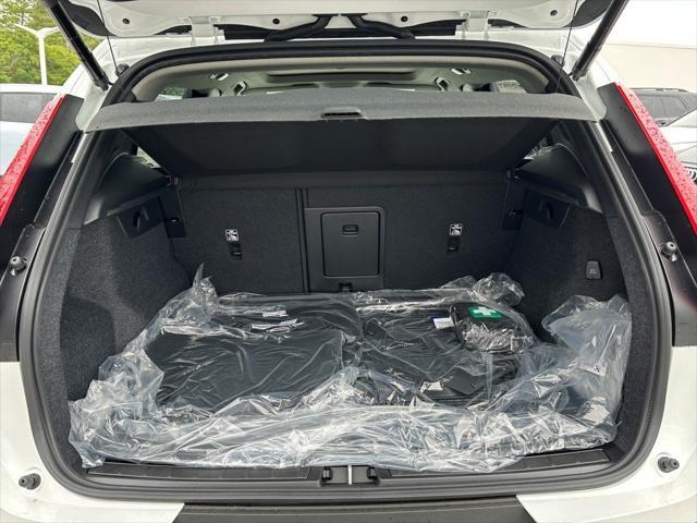 new 2025 Volvo XC40 car, priced at $49,810