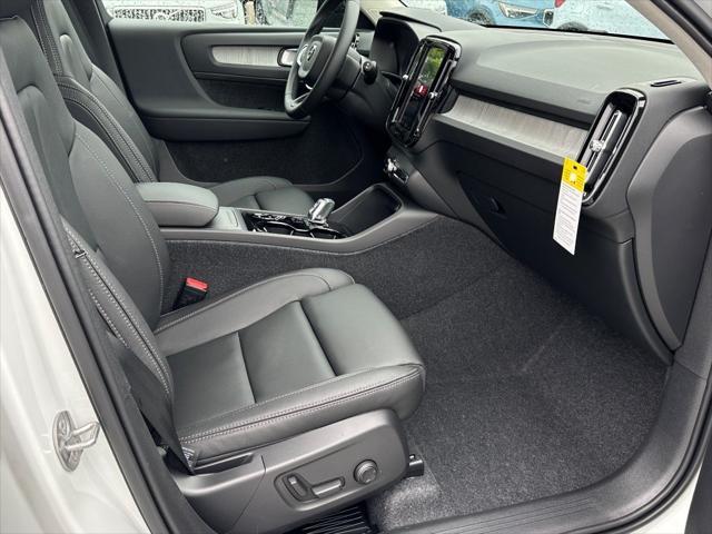 new 2025 Volvo XC40 car, priced at $49,810