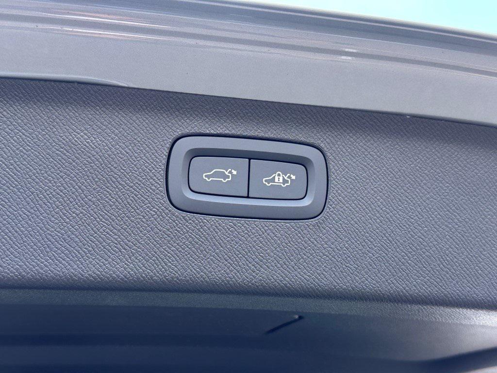 new 2026 Volvo XC60 car, priced at $61,345