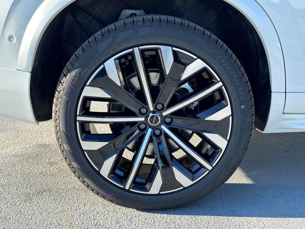 new 2025 Volvo XC90 Plug-In Hybrid car, priced at $76,785